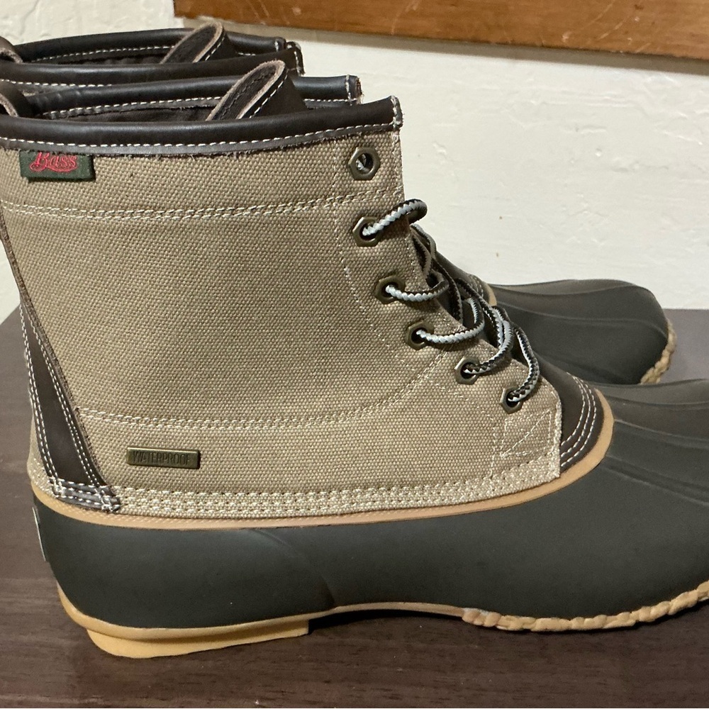 G.H. Bass & Co. Men's Duck Boots - Olive and Tan - Picture 5 of 8